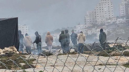 תושב מזרח ירושלים נהרג ושלושה בני אדם נוספים נפצעו בעימותים עם מתנחלים