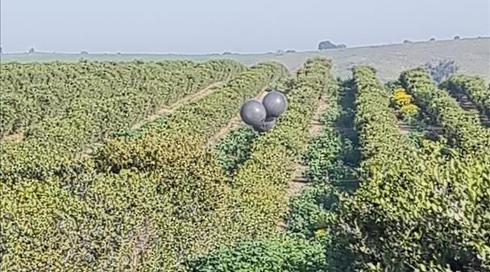 צרור בלוני בעוטף הקפיץ את המשטרה - אבל מדובר בשאריות ממסיבת יום הולדת