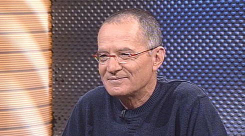 העיתונאי ואיש הערוץ הראשון מנשה רז הלך לעולמו בגיל 80