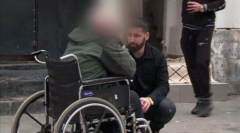 שורדים בקור: האנשים שמנסים לספק מקלט לדרי הרחוב