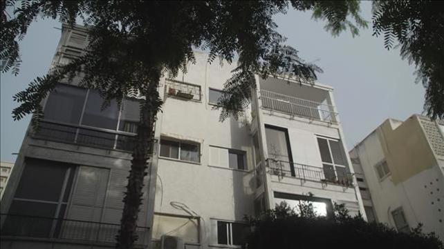 נפלה ומתה, תעלומת מותה של קרובת משפחה תל אביב