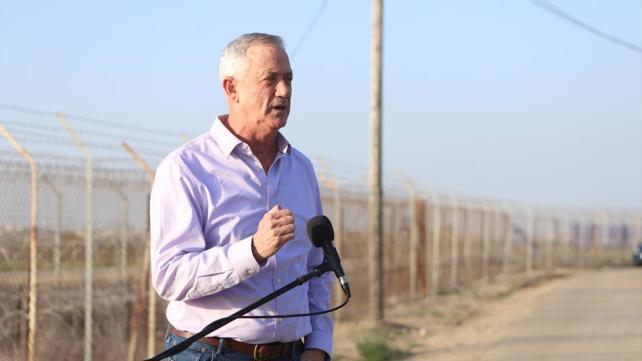 בני גנץ בהצהרה לתקשורת בדרום