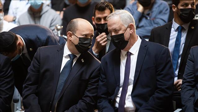 בני גנץ, נפתלי בנט, מרץ 2022