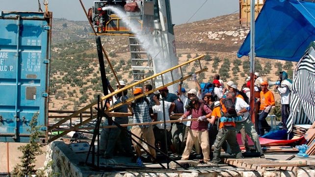 נתי שוחט, פלאש 90
