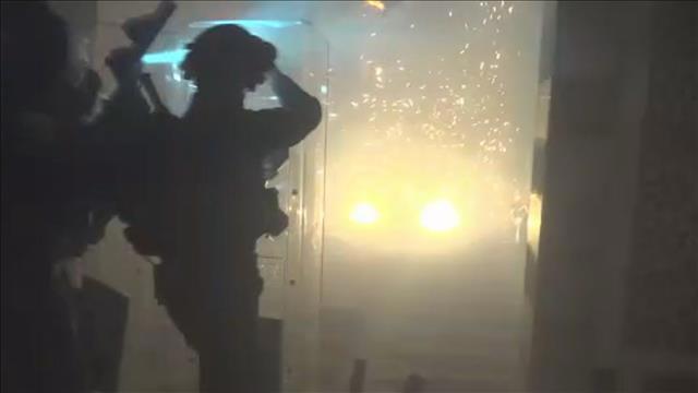 תיעוד: האלימות שקדמה לכניסת השוטרים לאל-אקצא