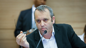 גלעד קריב