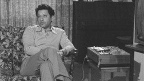 רוברט דסה. 1975