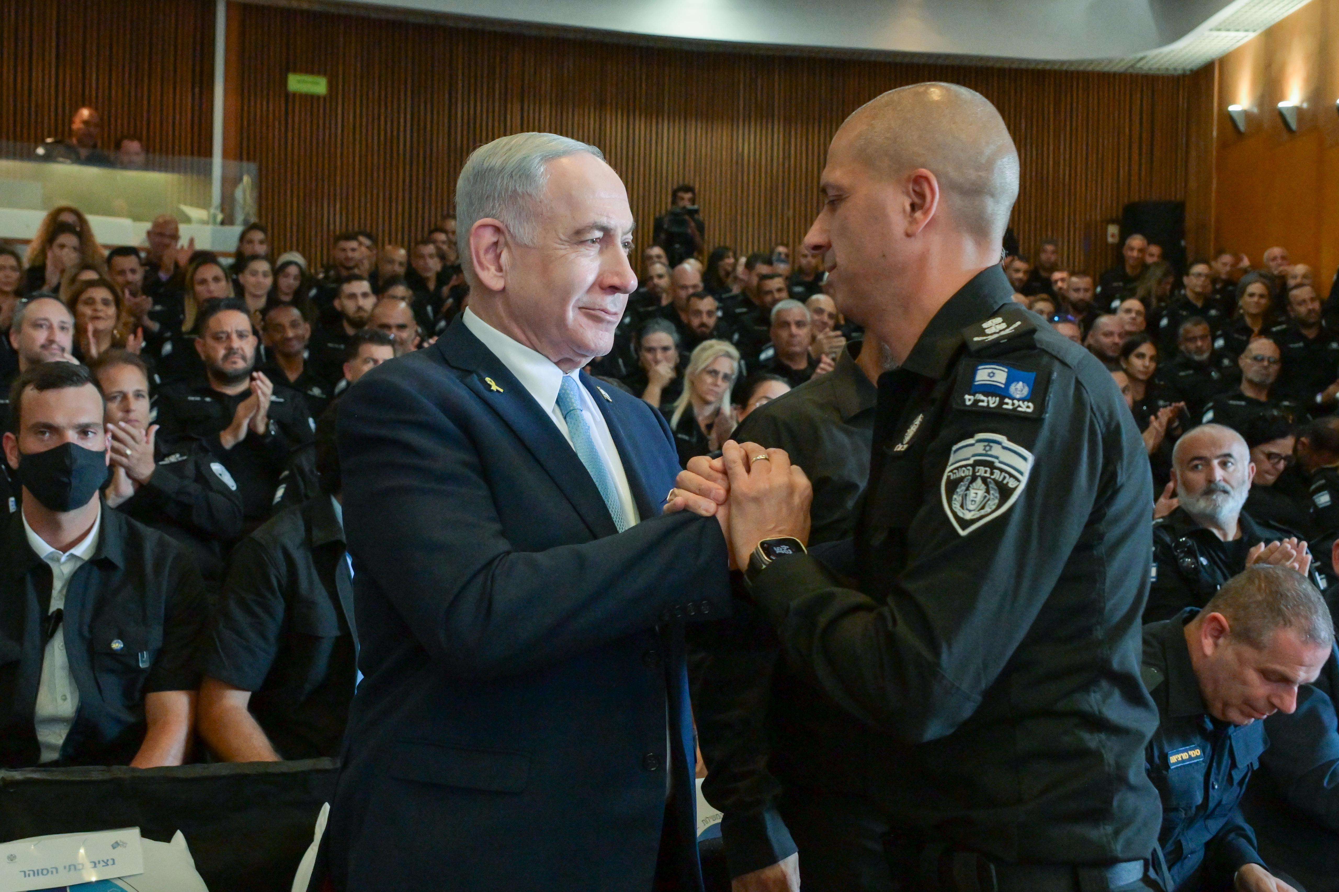 נציב שב"ס קובי יעקובי ורה"מ נתניהו