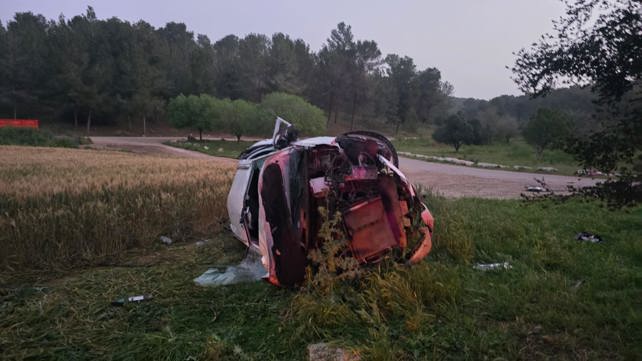 הרכב שהתהפך בזירת התאונה סמוך לקריית גת
