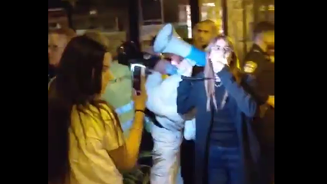 פעילי ימין שהתפרצו להקרנת טקס הזיכרון המשותף ליהודים ולפלסטינים בדרום ת"א