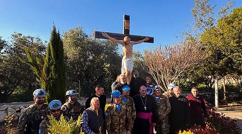 בכפר בדרום לבנון החליפו את הפסל של ישו שצה"ל הציב - לפסל שהעניק יוניפי"ל