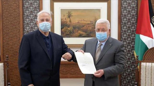 אבו מאזן וראש ועדת הבחירות הפלסטינית חנא נאסר 15.01.21