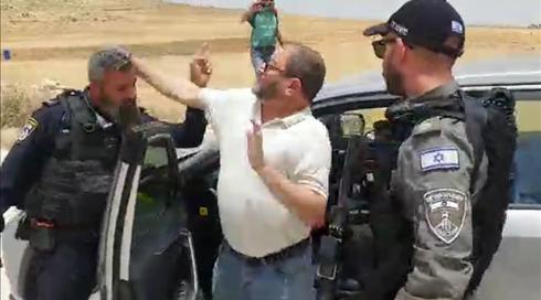 ח"כ עופר כסיף ייחקר על תקיפת השוטר - שנחשפה בכאן חדשות