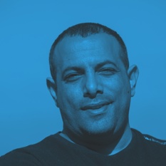אביר קארה