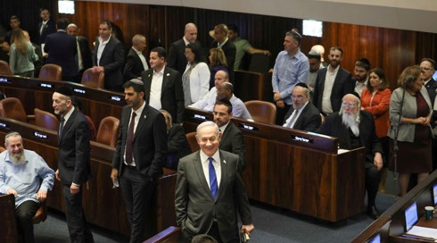 למרות הזעם בליכוד: נתניהו נוטה לתמוך בקידום חוק הגיוס