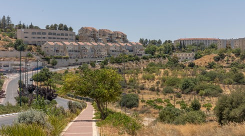 מלכה עוזרי, המורה שפגעה מינית בתלמידה, לא תוכל לגור בקריית ארבע במשך שנתיים
