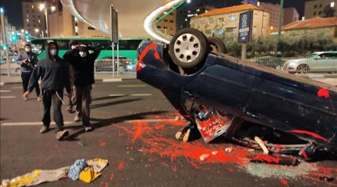 מות אהוביה סנדק: מפגינים הפכו מכונית וחסמו את הכניסה לירושלים