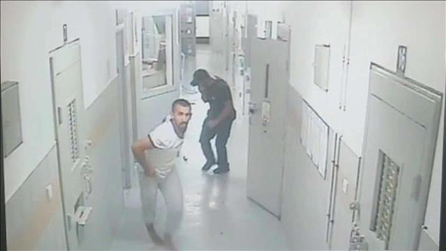חן ביאר/ תקיפת הסוהרים
