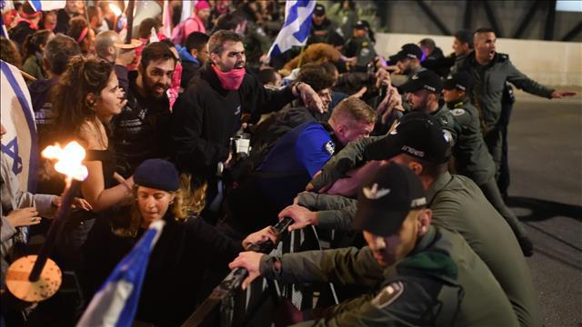 הפגנה נגד הרפורמה תל אביב איילון 25.02.23