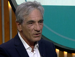 שנה אחרי לכתו: נחשף השיר שהשחקן אלון אבוטבול כתב בימיו האחרונים