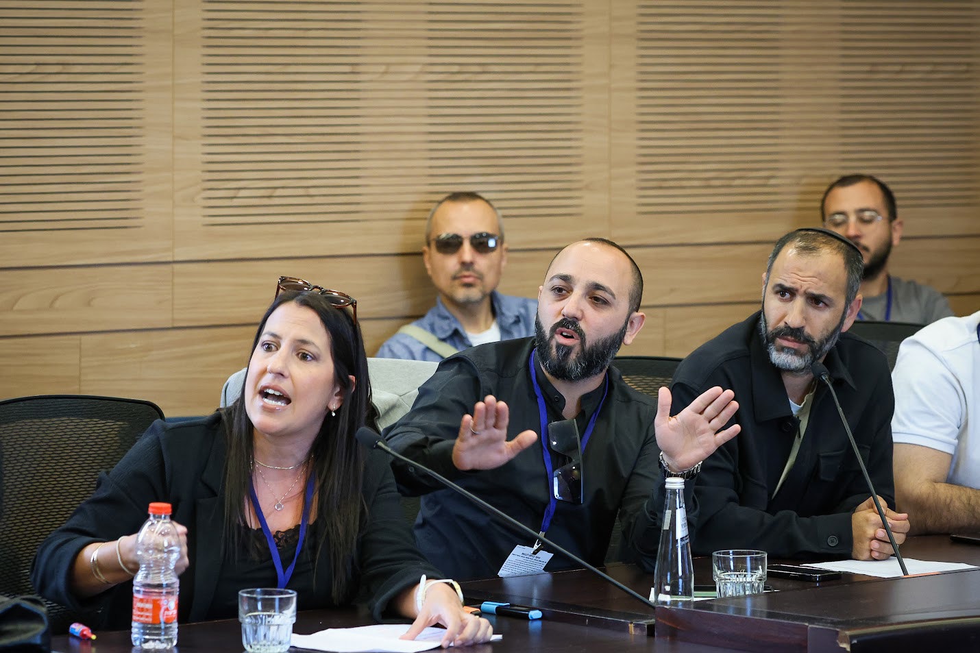ועדת הכלכלה, מפונים