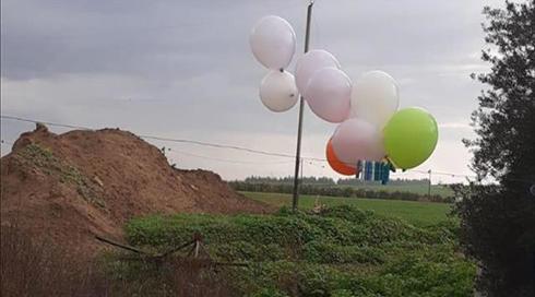 צרור בלונים נחת בזיקים, חשד שנשא מטען נפץ