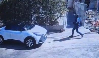 המחבל מסתובב בחדרה לפני הפיגוע