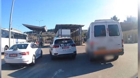 מבדיקה שגרתית לחיסול המחבלים: תיעוד הפיגוע במחסום המנהרות