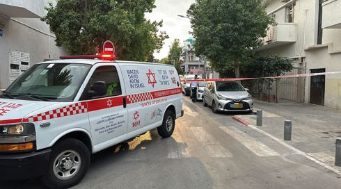תינוק נמצא מת מאחורי פח זבל ברחוב בתל אביב