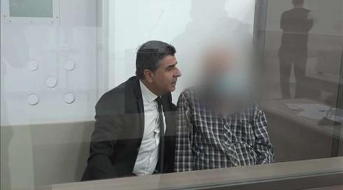 "אם הייתי רוצה להרוג אותה הייתי שם לה כדורים בקפה": הסופר החשוד ברצח אשתו מדבר