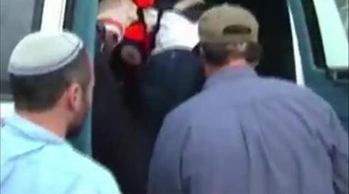 "מה עם שלהבת?": תיעוד חדש מהפיגוע שבו נרצחה התינוקת שלהבת פס בידי צלף פלסטיני - היום לפני 20 שנה בחברון