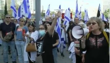 רופאים מפגינים