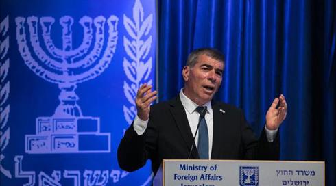 גורמים בליכוד נגד אשכנזי: "דבריו על הסכם השלום אינם רלבנטיים"