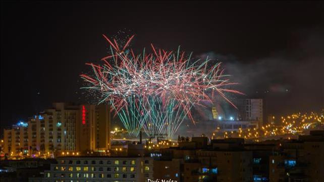 זיקוקים בערב יום העצמאות 