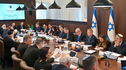 עימות חריף בישיבת הממשלה: "שר החינוך הכושל בתולדות המדינה"
