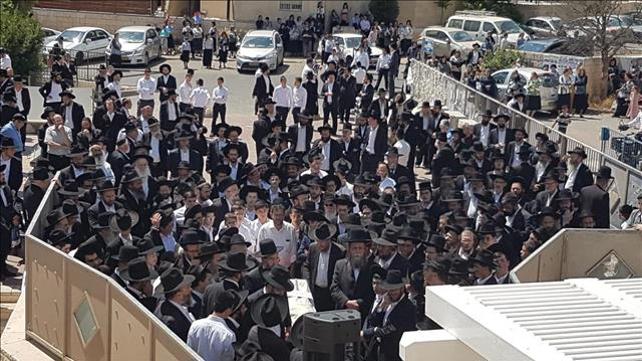הלווית הילד חיים בנימין ביגלאייזן
