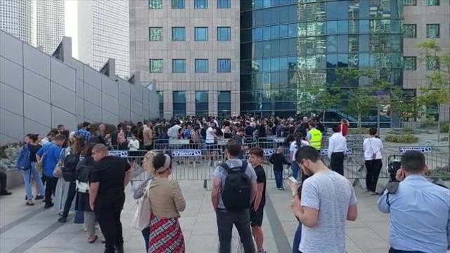 התור בלשכת האוכלוסין בת"א בשביל להוציא דרכון 14.05.23
