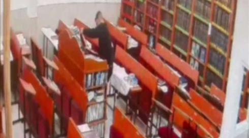 ביום כיפור מול מצלמות האבטחה: גנבו עשרות אלפי שקלים מבתי כנסת