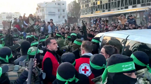 יום מורט עצבים בציפייה לרשימת השבות הביתה