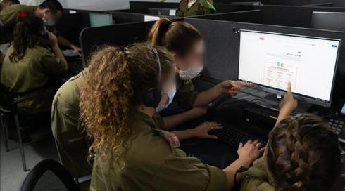 חיילות נשלחו לסייע לחיילים בבידוד, נדבקו בקורונה - והוכנסו לבידוד באיחור