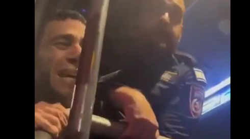 הלום הקרב שנעצר: ניסיתי להסביר, אך השוטרים המשיכו להכות