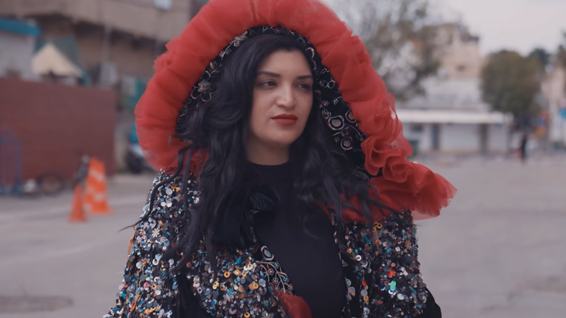 כאן