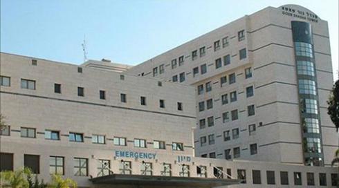 נפגעות תקיפה מינית לא מלוות בידי גורמי מקצוע עם השחרור מחדרים אקוטיים