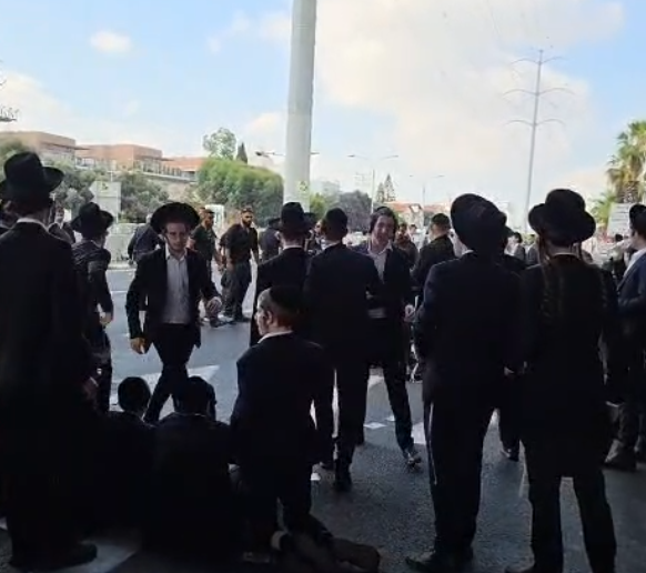 מפגינים חרדים על כביש 4, יוני 2026