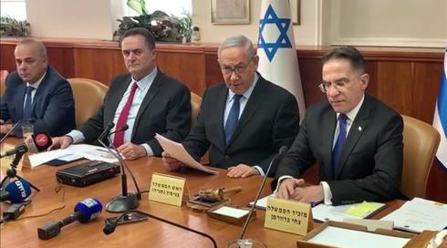 הממשלה אישרה את מינויו של נפתלי בנט לשר הביטחון - השר גלנט התנגד