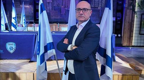 יו"ר ההתאחדות לכדורגל: "מתנגד להחזרת שוטרים ליציעים"