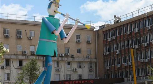 עיריית פ"ת: נאפשר רישום ילדי מבקשי מקלט למסגרות חינוך