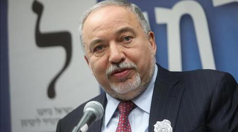 ליברמן: הציעו לי מתוך הליכוד ללכת לממשלה ללא נתניהו (1)