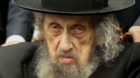 מקורבו של הרב לנדו: "החלטתו לפרק את הכנסת - סוף פסוק"