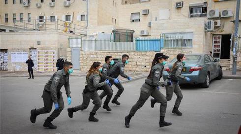 תושב בית שמש מואשם שתקף שוטרים שבאו לפנות מניין וקרא לעברם "נאצים"
